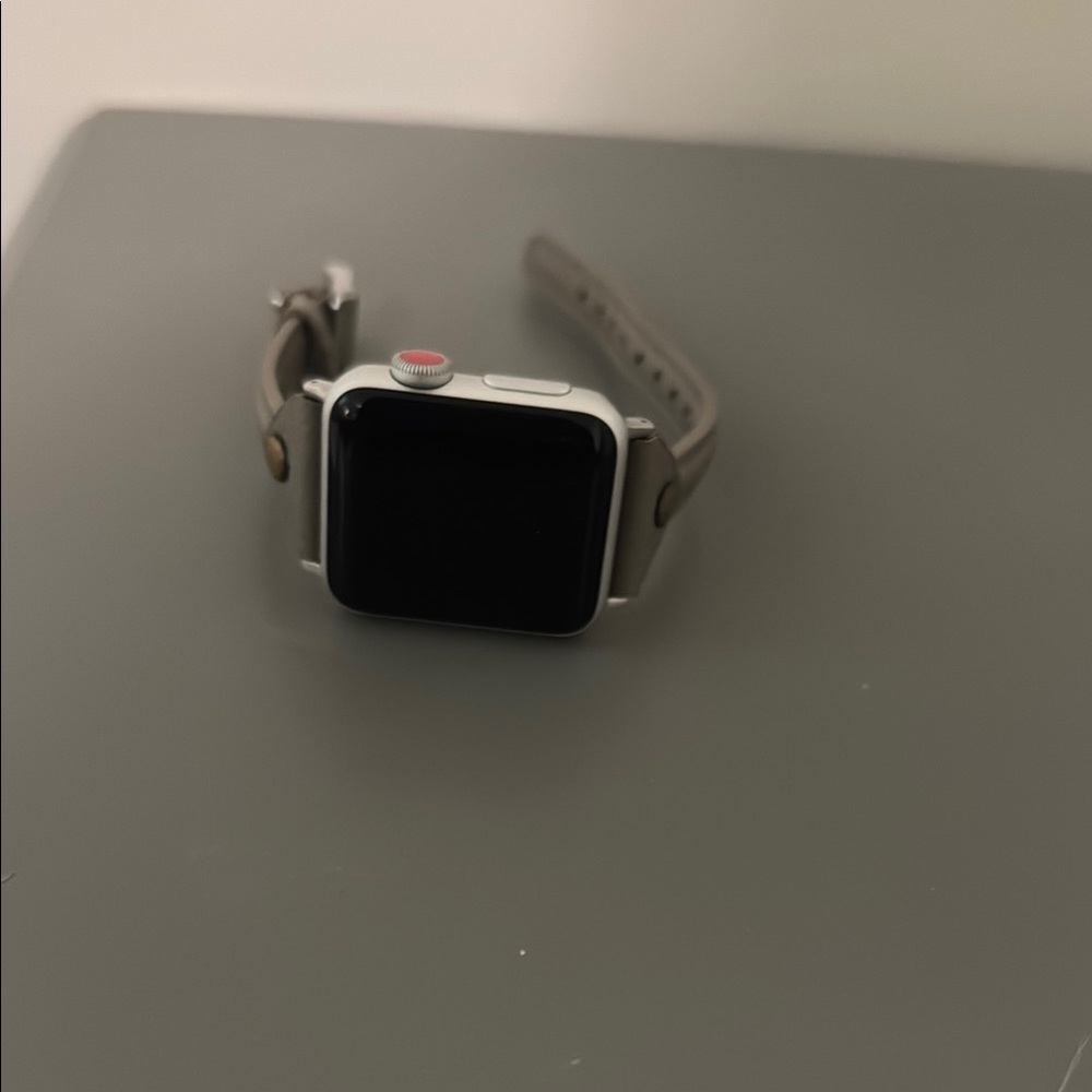 Apple Watch Series 3 - 38mm (used like new) band included